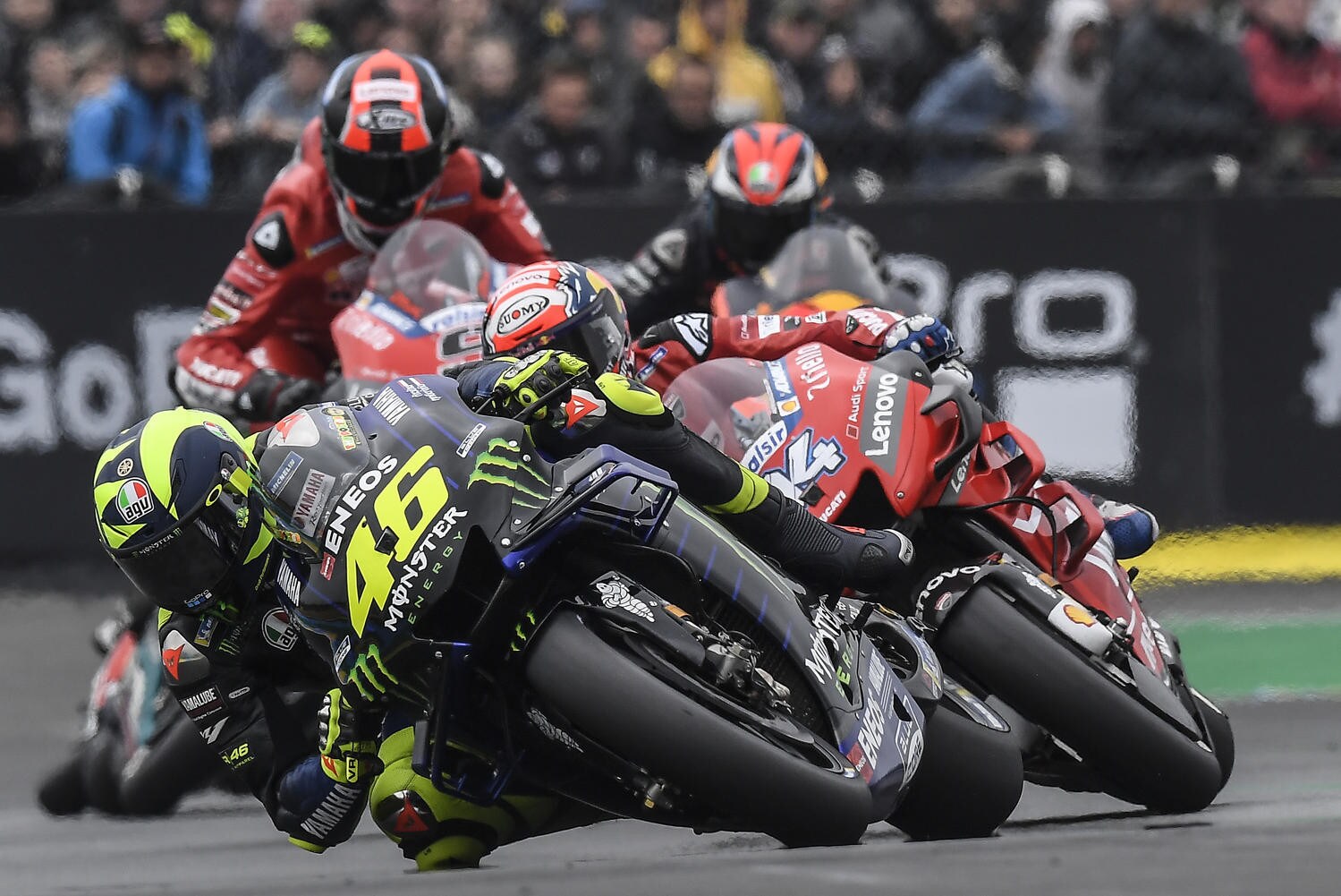 Valentino Rossi: è l'ora del Mugello, la marea gialla lo aspetta