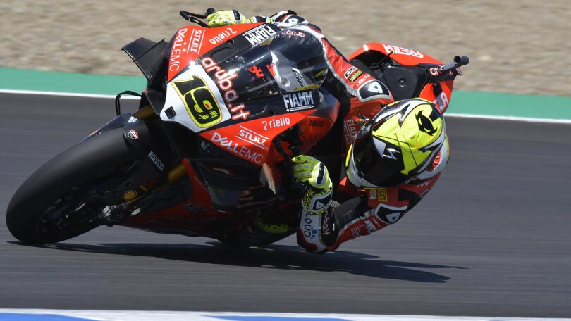 SBK Jerez: nelle libere Bautista torna davanti