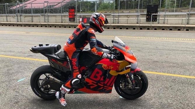 Pedrosa di nuovo in sella: "Ho ancora dolore ma sono felice"