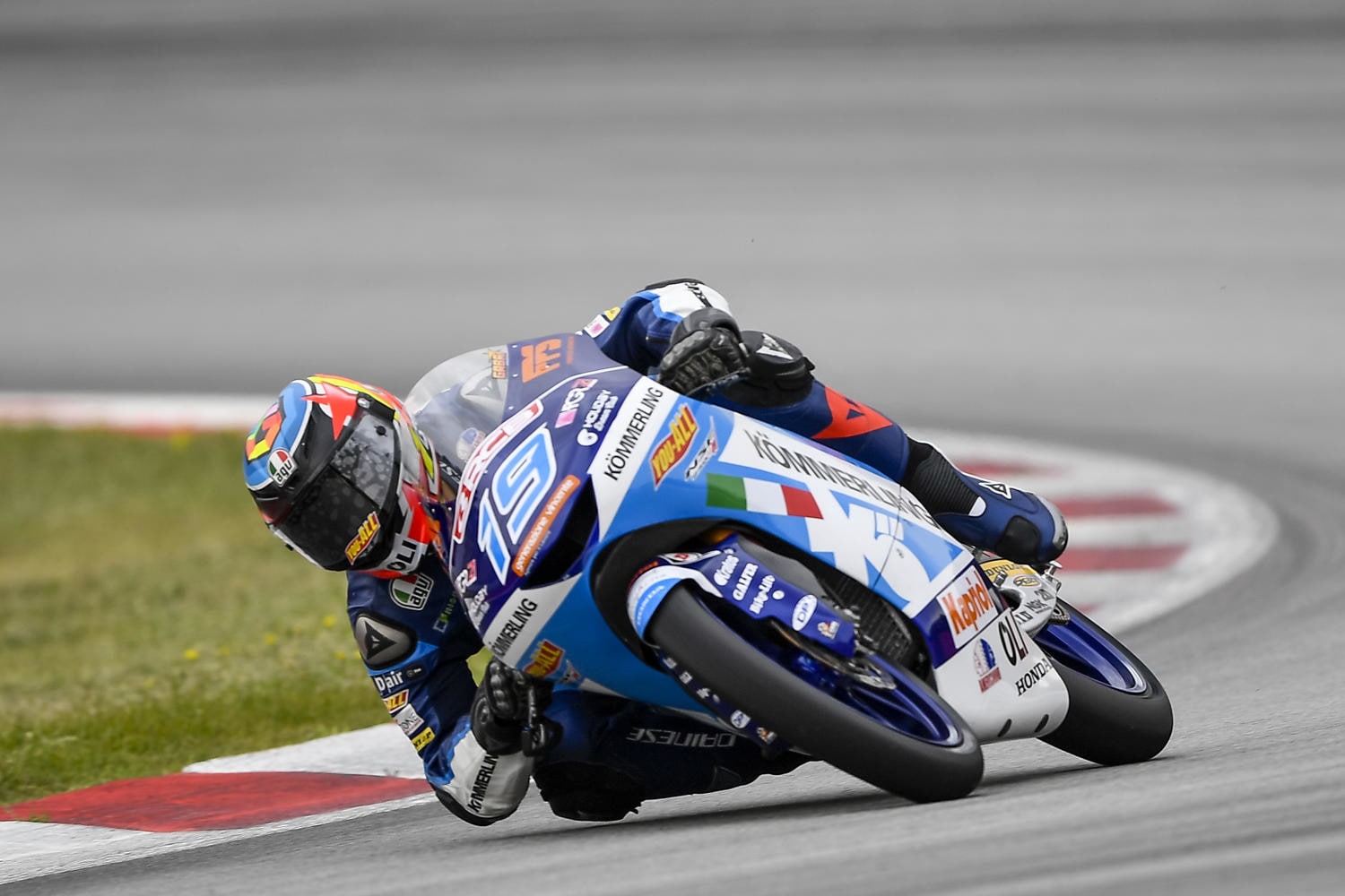 Moto3 qualifiche Catalunya: Rodrigo detta legge