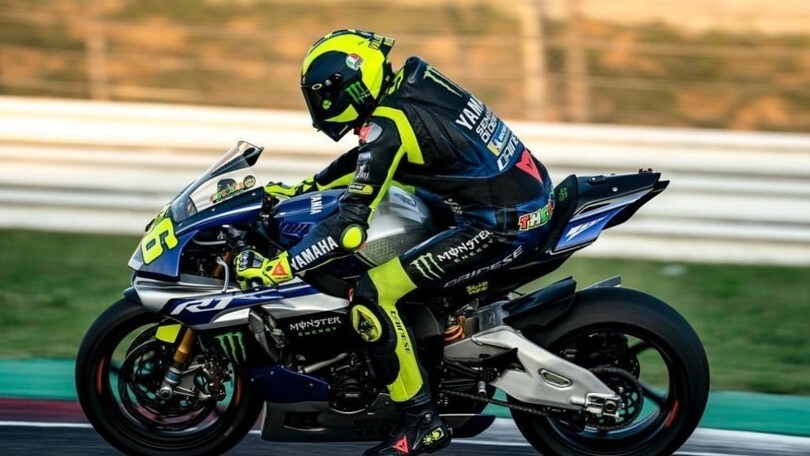 Allenamenti per Valentino Rossi, in pista a Misano con l'R1