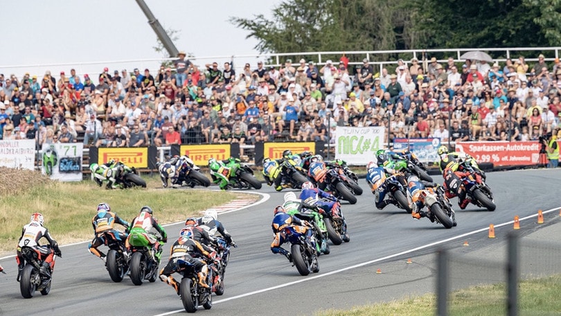 IDM Schleizer: doppietta di Mikhalchik