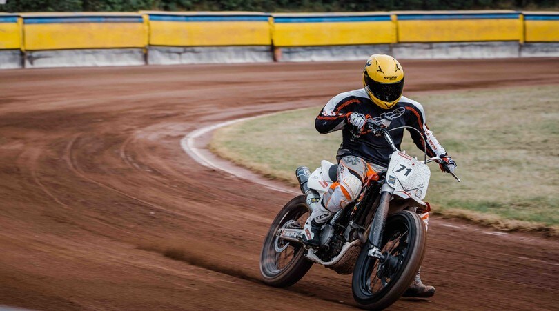 Diari dalla pista: KrowdRace 2019, flat track con il casco "touring"