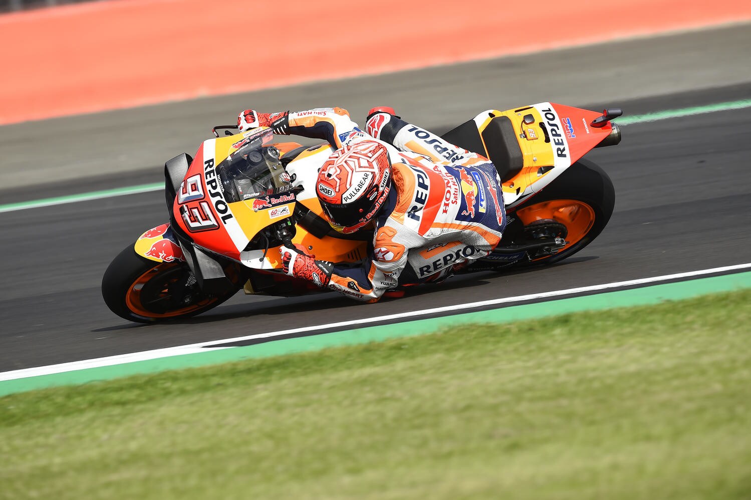 Motogp, qualifiche Silverstone: Marquez poleman davanti a Valentino Rossi