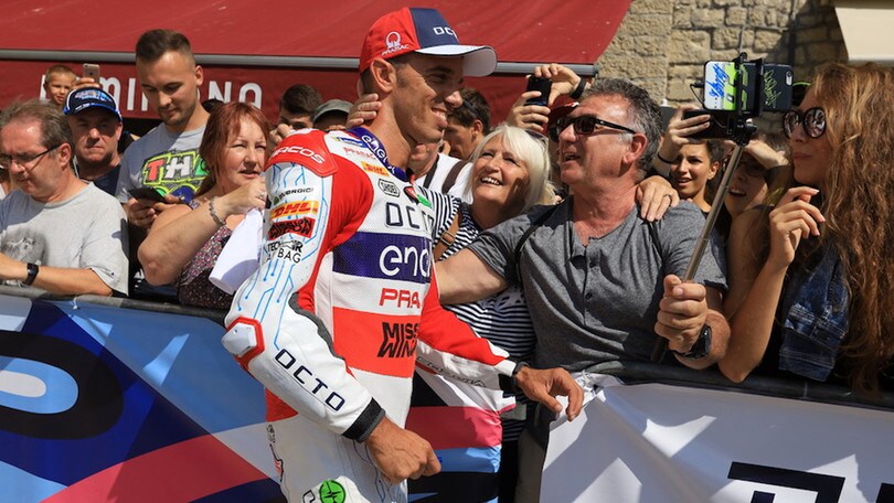 MotoGP Misano: bagno di folla per i piloti – LE FOTO