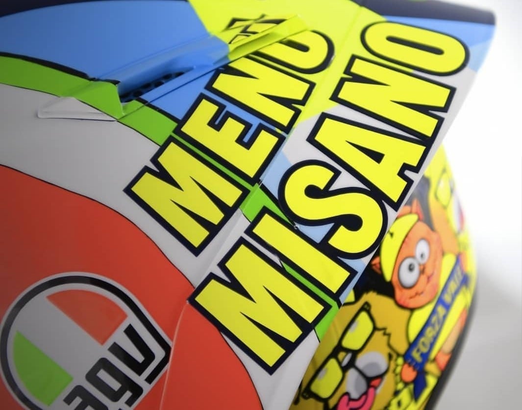 Valentino Rossi: un menù speciale sul casco - FOTO