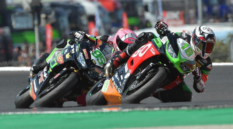 Supersport 300: a Magny Cours in tre per il titolo
