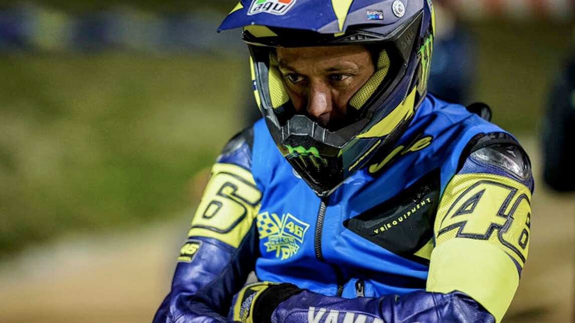 Valentino Rossi vince la 100 km dei Campioni