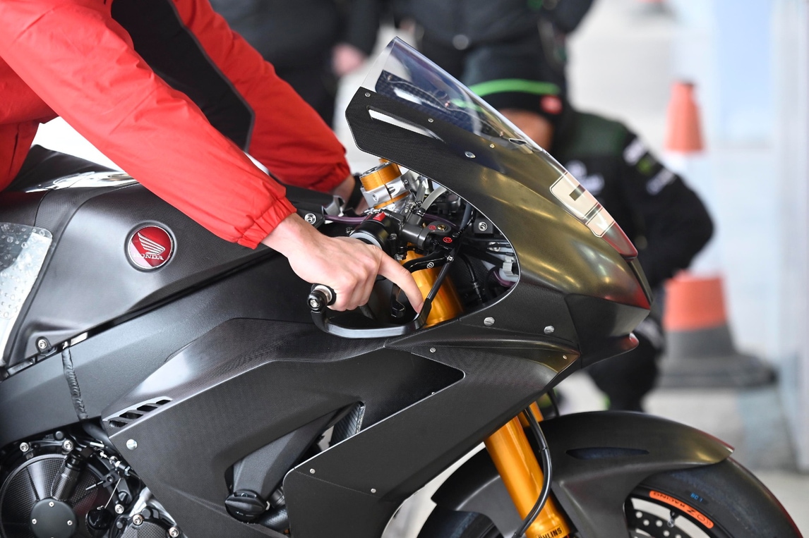 SBK: la prima giornata di test a Jerez - FOTO