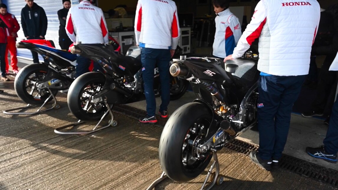 Le moto scaldano i motori a Jerez! - VIDEO