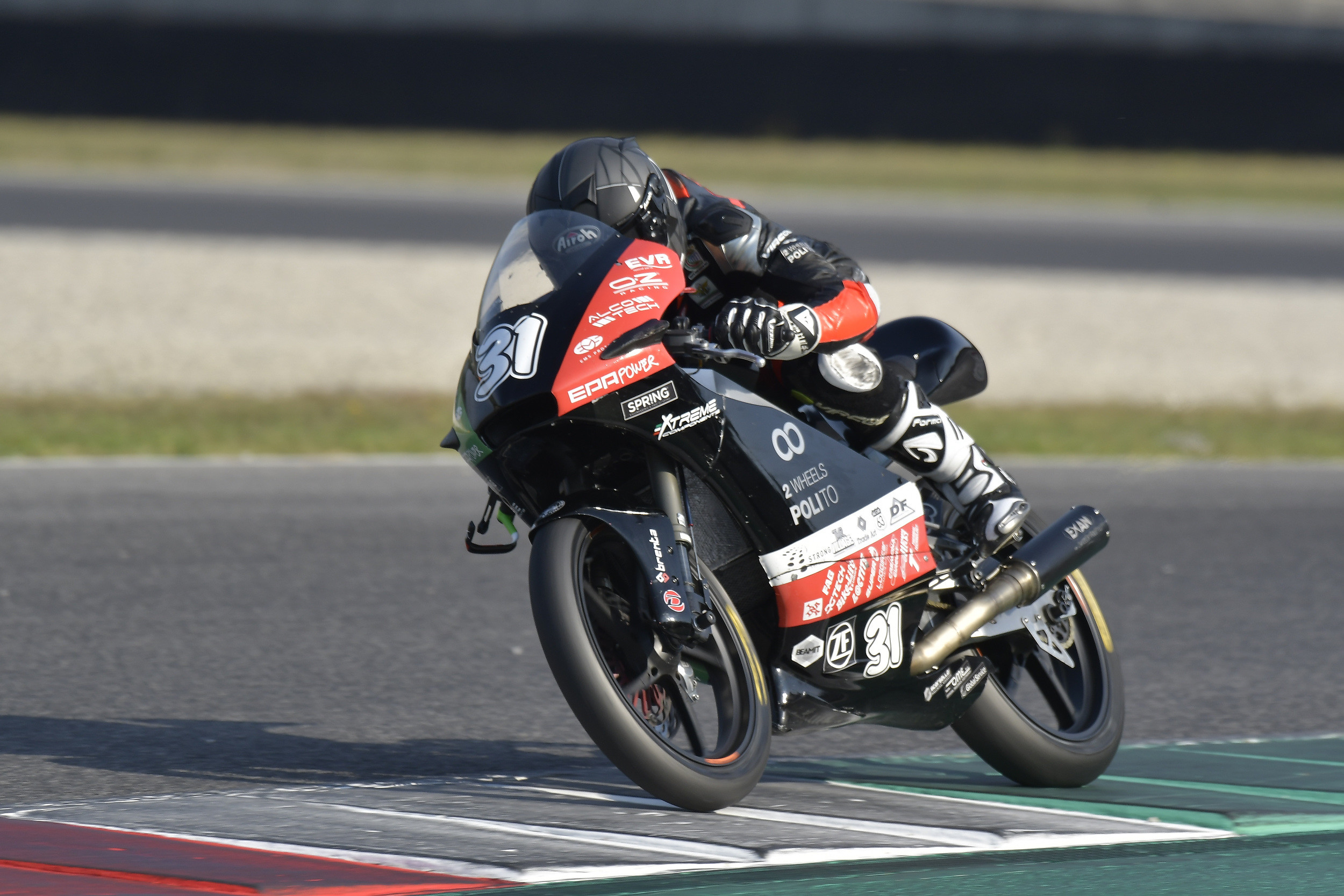 CIV, 2Wheels PoliTo: “Race Different”