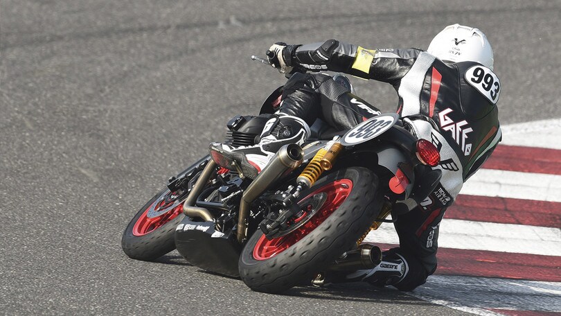 Moto Guzzi Fast Endurance: test al via