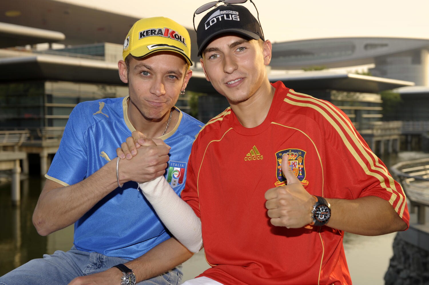 MotoGP, Rossi-Lorenzo: attenti a quei due! - LE FOTO