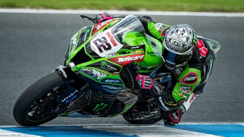 Il team Kawasaki in azione a Phillip Island - FOTO