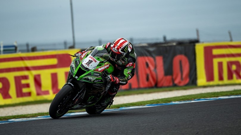 Il team Kawasaki in azione a Phillip Island - FOTO