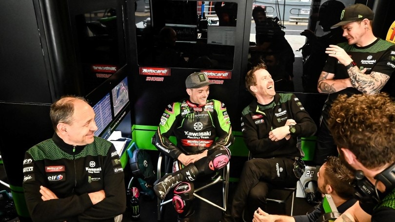Il team Kawasaki in azione a Phillip Island - FOTO