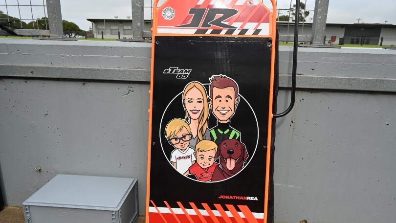 Il team Kawasaki in azione a Phillip Island - FOTO