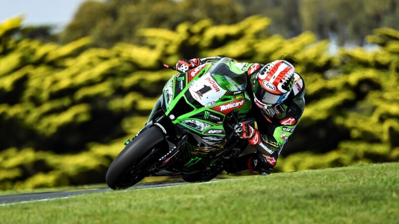 Il team Kawasaki in azione a Phillip Island - FOTO
