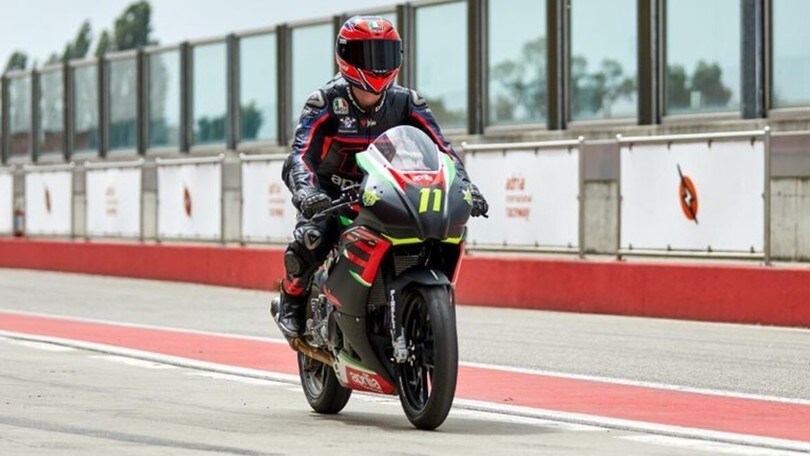 Sport Production: debutta ad Adria l'Aprilia RS 250 SP
