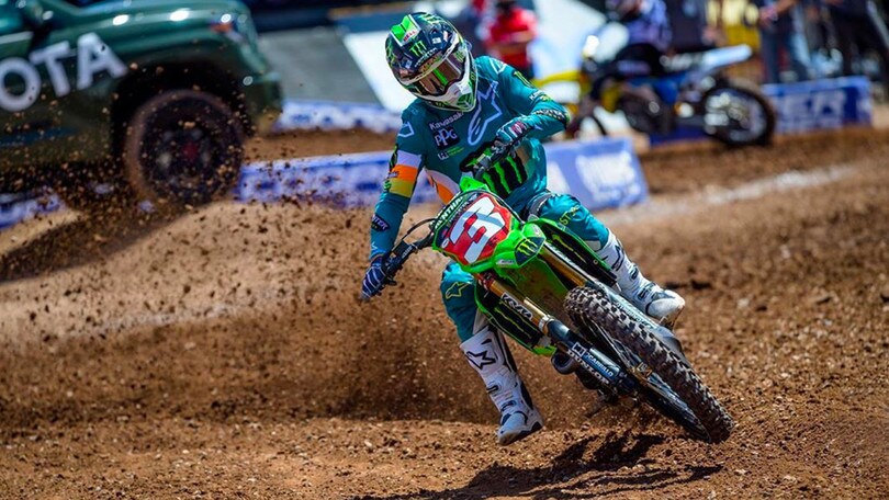 AMA Supercross: Webb vince la gara, Tomac vicino al titolo