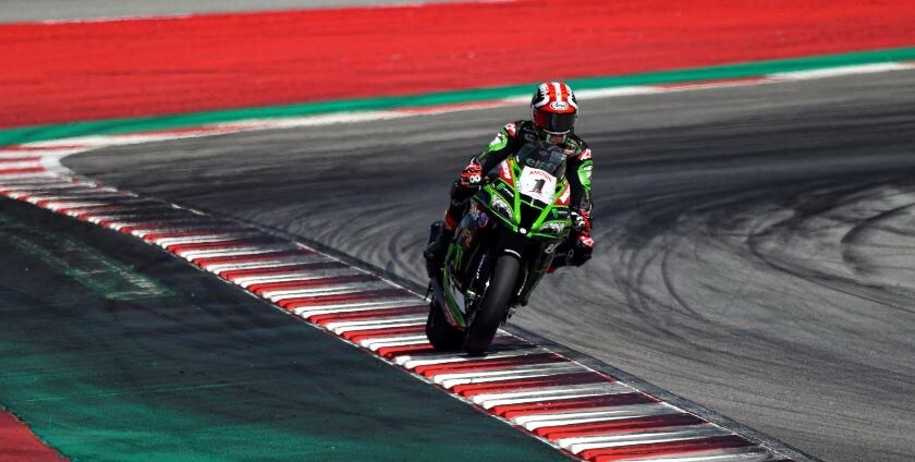 Test Barcellona, Day 2: continua il braccio di ferro tra Rea e Redding