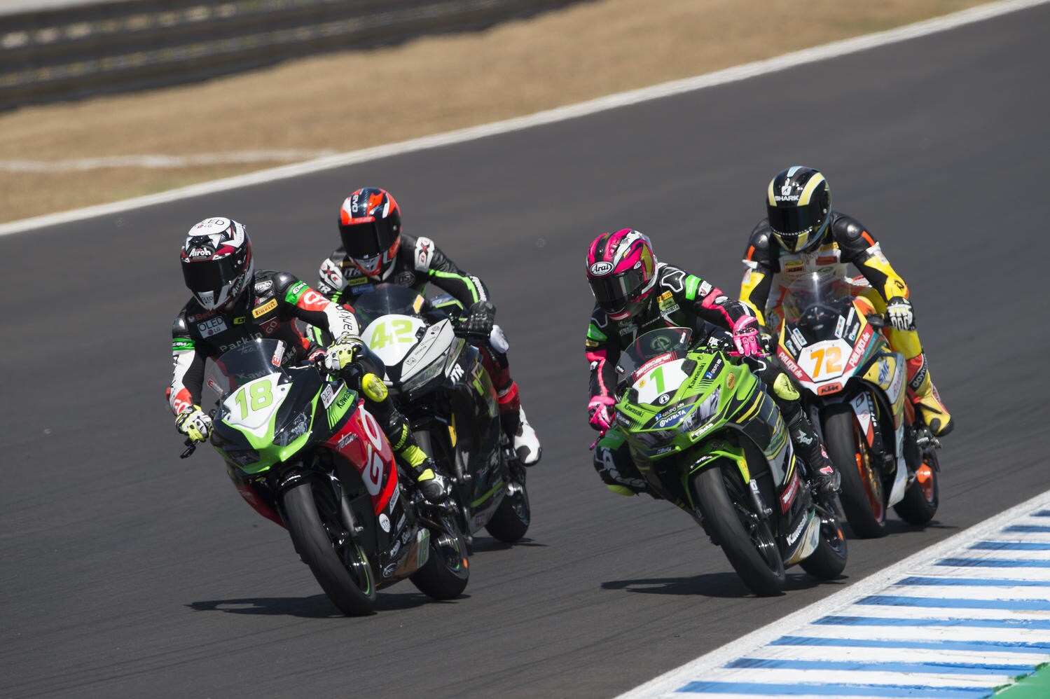 Supersport300: al via il primo round, tanti piloti per una sola corona