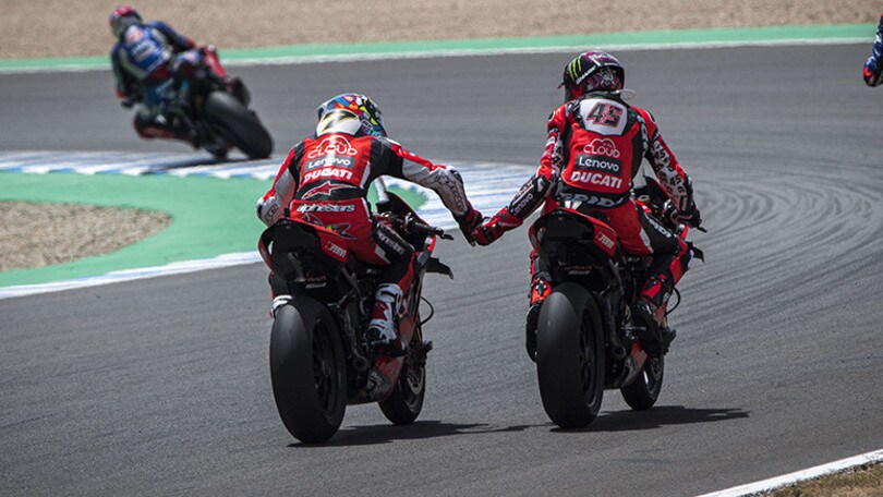 Sole rosso a Jerez: Redding precede Davies e Ducati fa doppietta