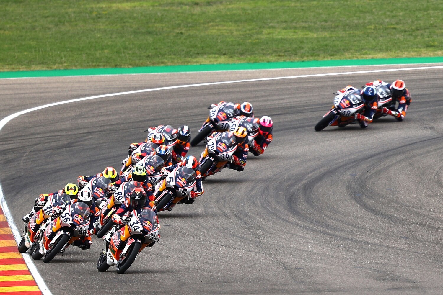 Red Bull Rookies Cup: è dominio spagnolo nel 1° weekend di gare