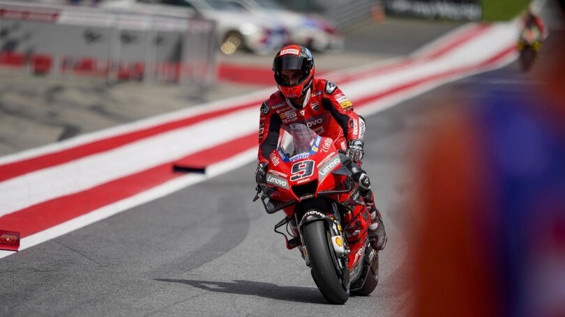 GP Stiria: Petrucci rimedia un warning per il gestaccio a Espargaro