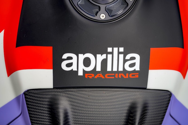 Aprilia Tuono V4 X: la hypernaked con tecnologia da MotoGP - FOTO