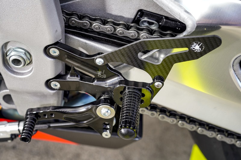 Aprilia Tuono V4 X: la hypernaked con tecnologia da MotoGP - FOTO