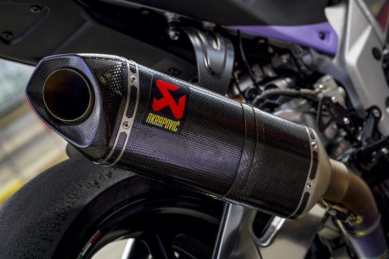 Aprilia Tuono V4 X: la hypernaked con tecnologia da MotoGP - FOTO