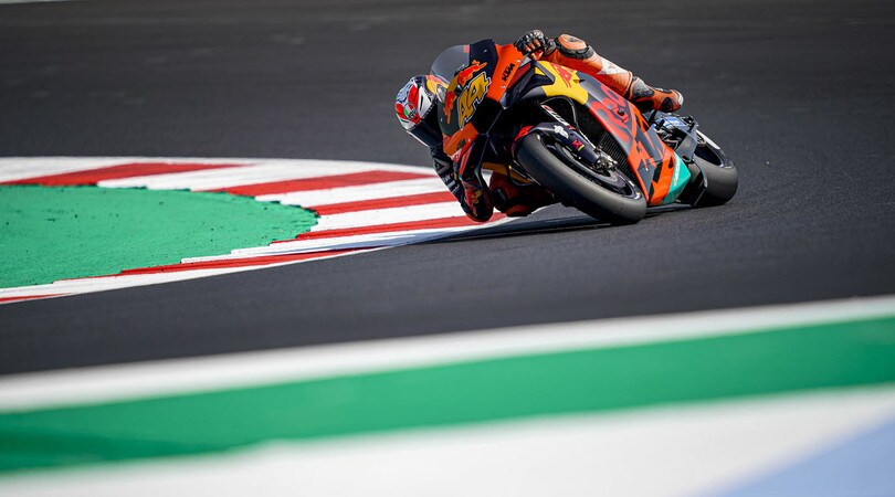 MotoGP, test Misano: tante novità per Yamaha, ma in testa c'è Pol Espargarò