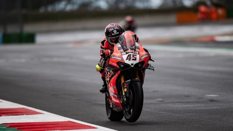 SBK Magny-Cours: Redding ritrova la vittoria in Gara 2 - FOTO