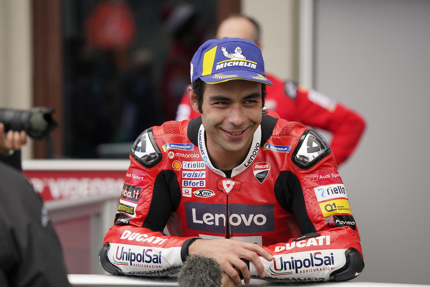 MotoGP, Petrucci punto da un calabrone: ecco come sta