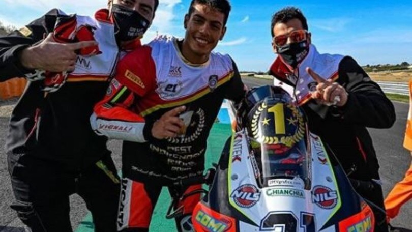 La Panigale V4 R strega Sacchetti: “Sembra un aereo, mi rideva pure il fondoschiena”