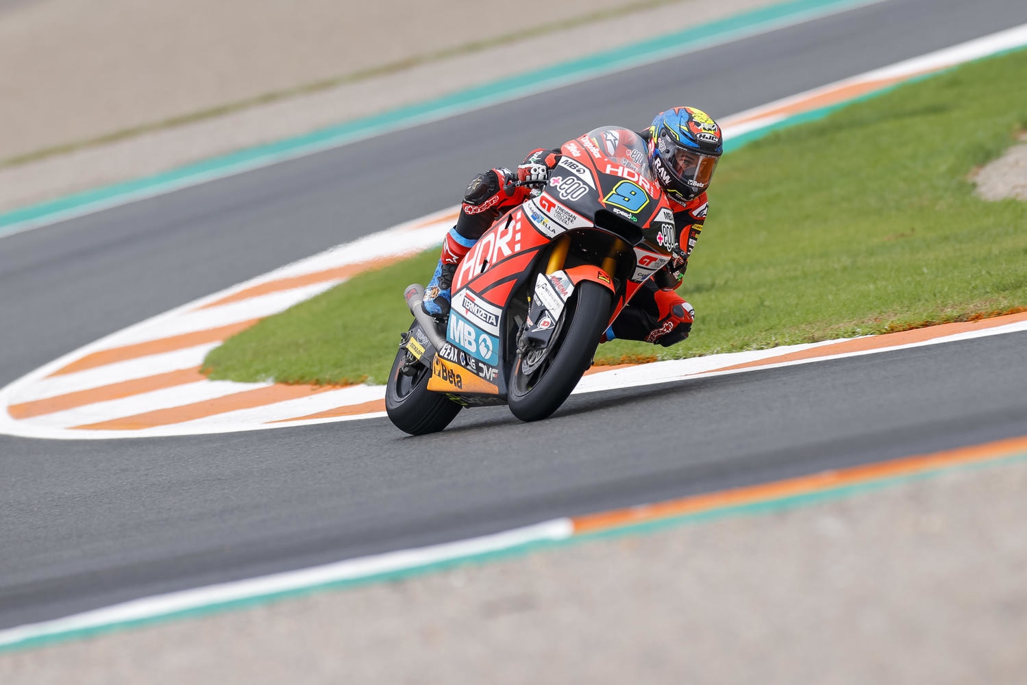 Moto2 GP Europa, FP3: Navarro svetta sul bagnato, infortunio per Fernandez
