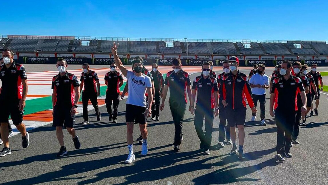 MotoGP Valencia: Aprilia è unita a fianco di Andrea Iannone