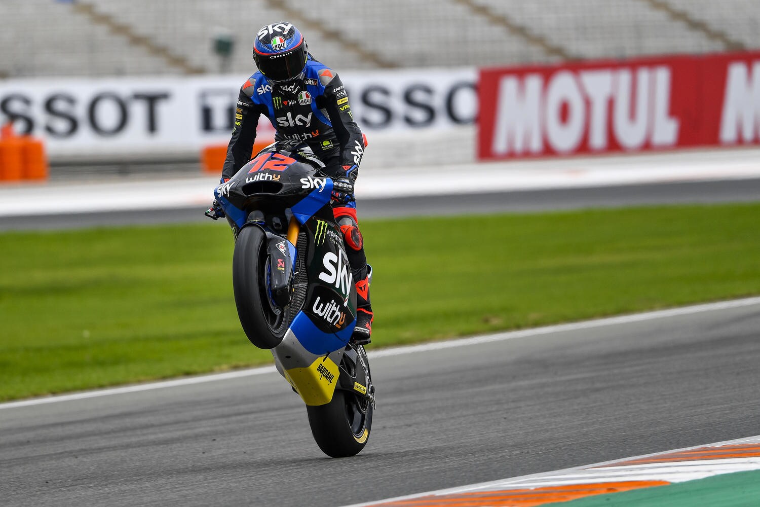 Moto2 GP Valencia, FP3: Bezzecchi il più veloce, Lowes cade e rischia grosso