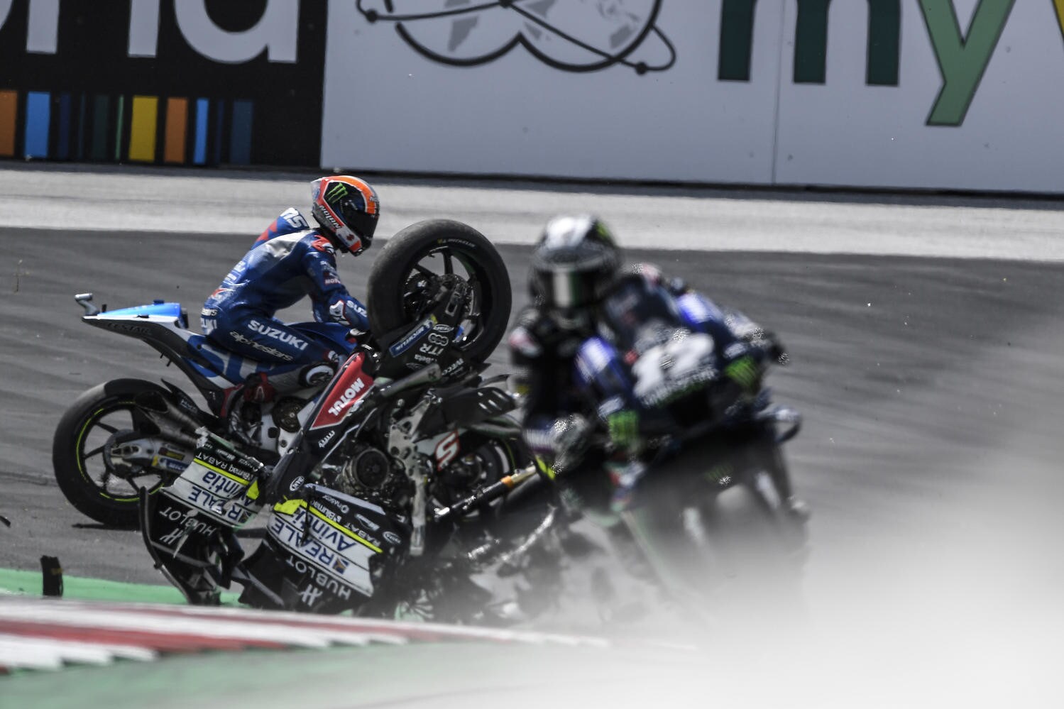 MotoGP: le cadute e gli incidenti più spettacolari del 2020 - FOTO