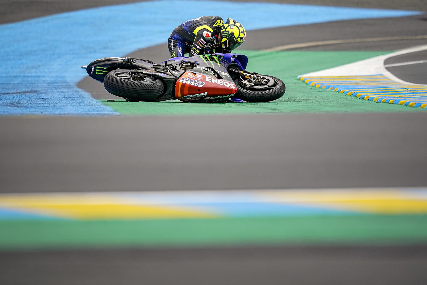 MotoGP: le cadute e gli incidenti più spettacolari del 2020 - FOTO