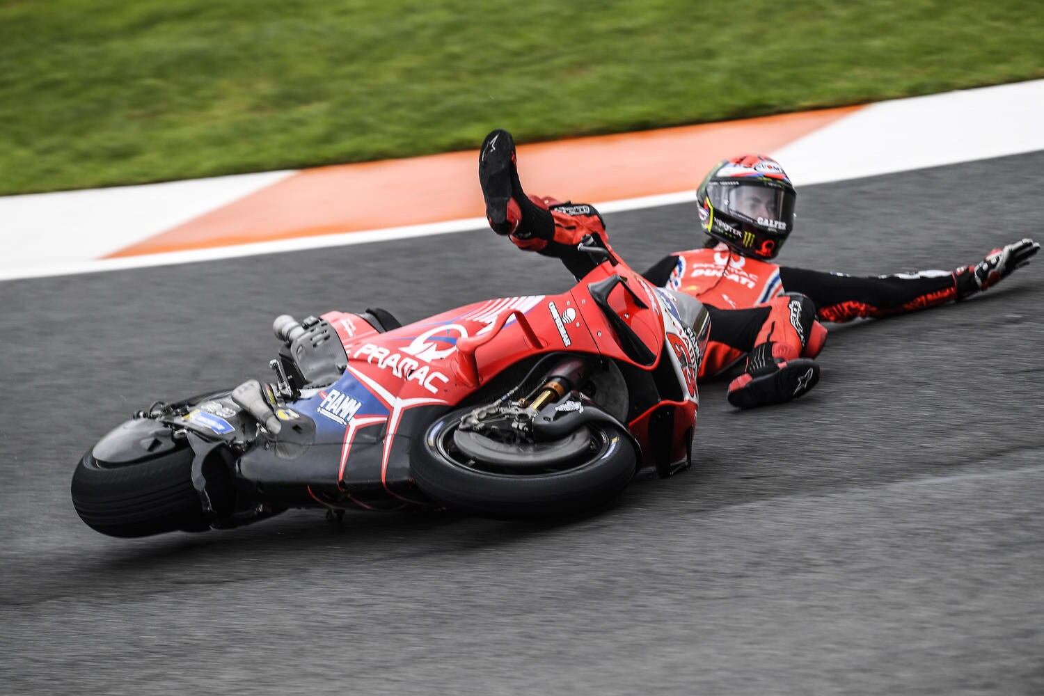 MotoGP: le cadute e gli incidenti più spettacolari del 2020 - FOTO