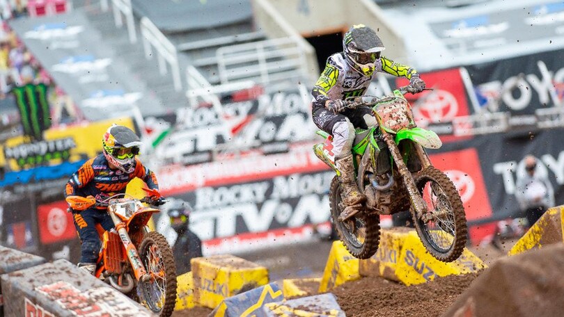 AMA Supercross al via: tutti contro Tomac