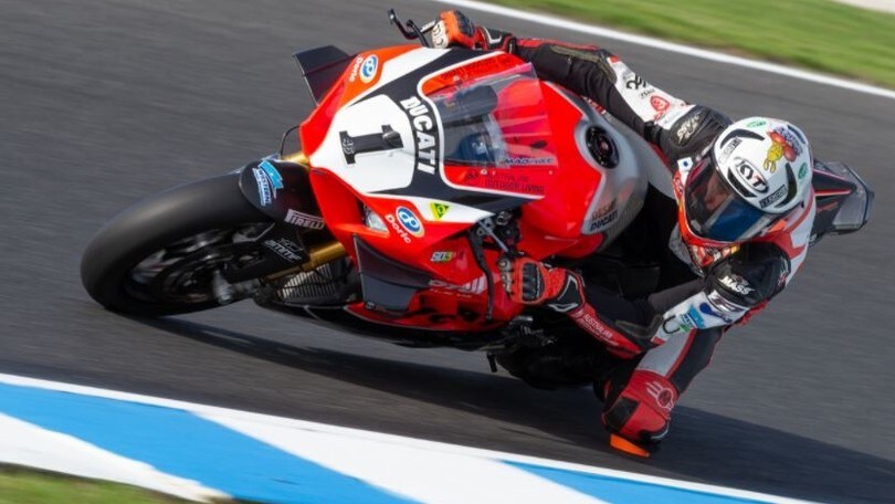 ASBK: Mike Jones rinnova con DesmoSport, facendo coppia con Oli Bayliss