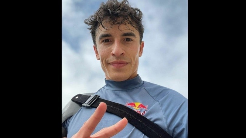 MotoGP, Marc Marquez runs towards the pre-season