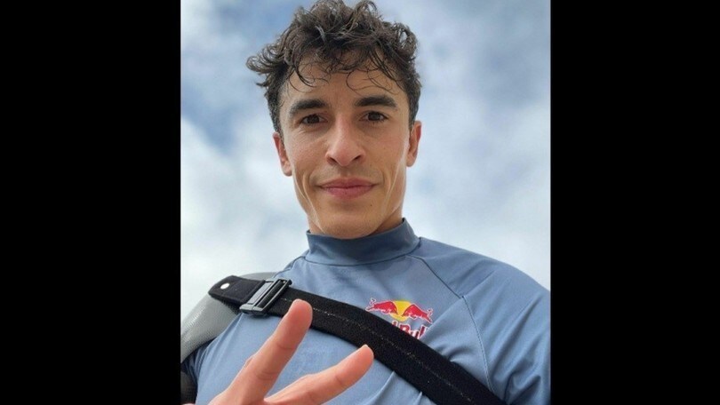 MotoGP, Marc Marquez runs towards the pre-season