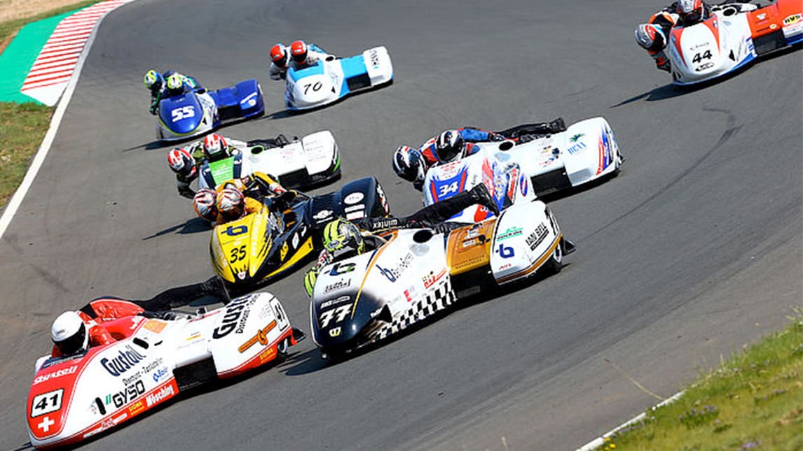 Il mondiale Sidecar fa tappa con la Superbike