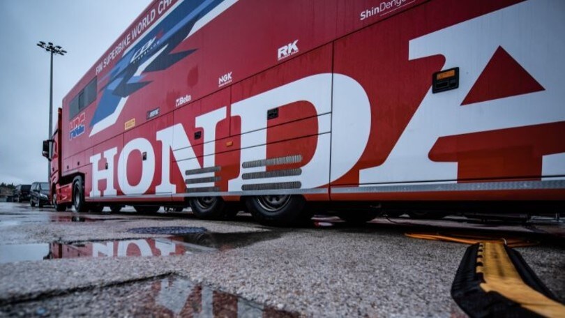 SBK, ancora pioggia e freddo a Jerez: i test HRC si fermano qui