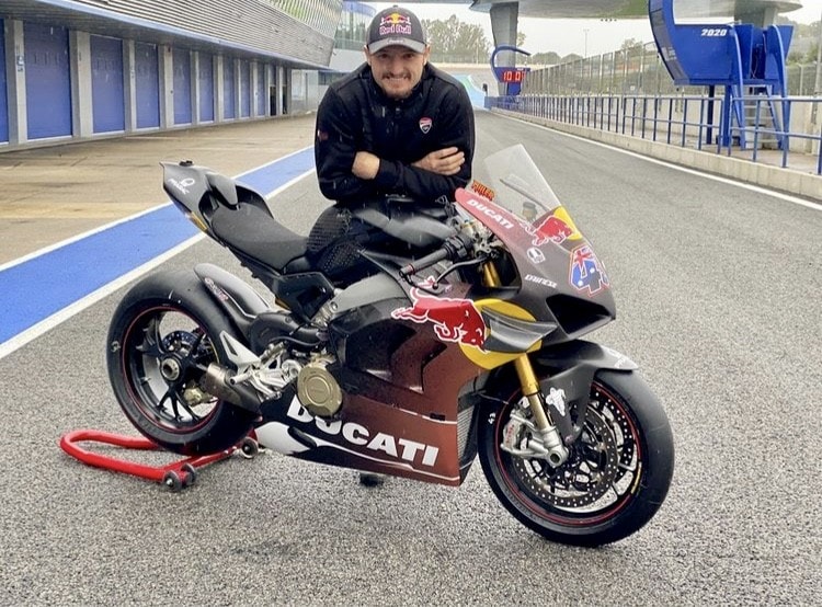 Test Jerez: i ducatisti fermi al box causa pioggia
