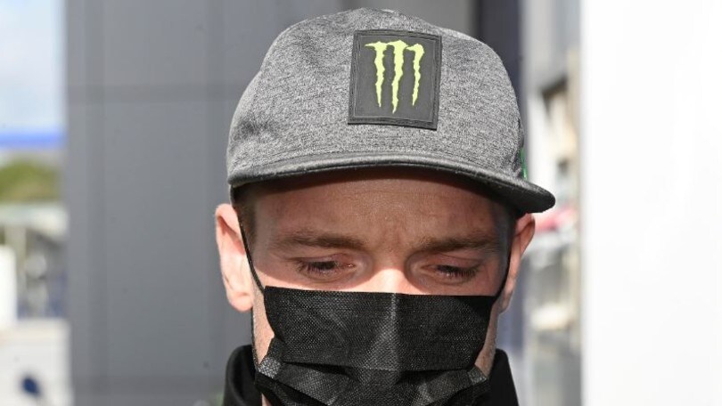 SBK, tegola per Lowes: frattura della clavicola in allenamento